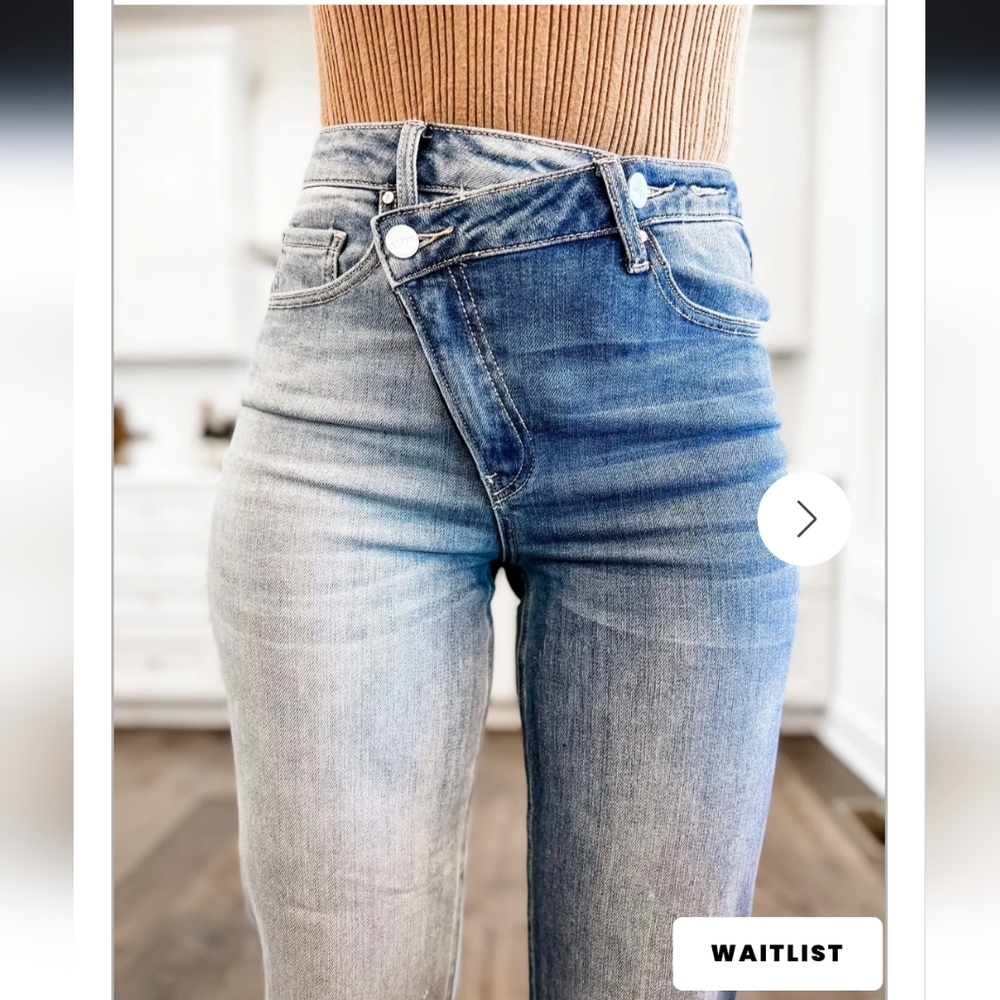 EUC Risen Assymetrical Jeans High Rise Light Wash 28